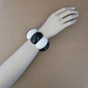 retro/mod b&w chunky bracelet